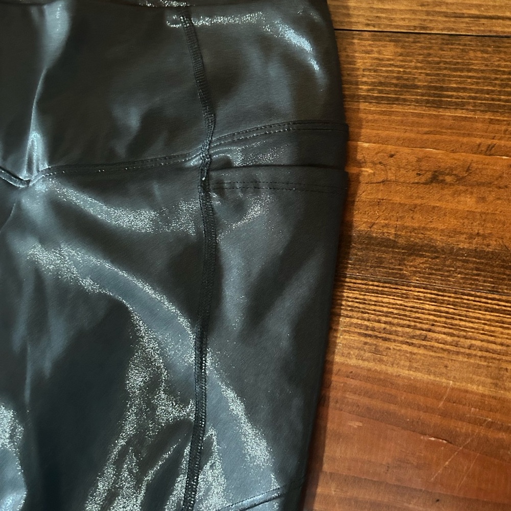 Pink Active Shiny Leggings NWT - Picture 3 of 7